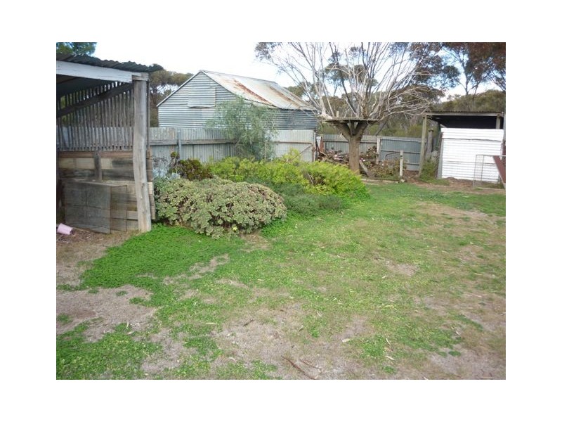 27 Swann St, Brim VIC 3391