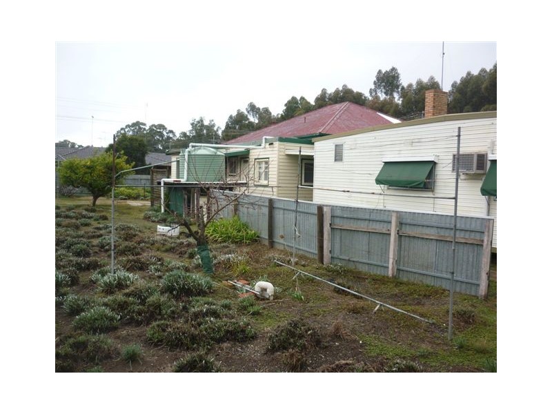 24A Craig Avenue, Warracknabeal VIC 3393