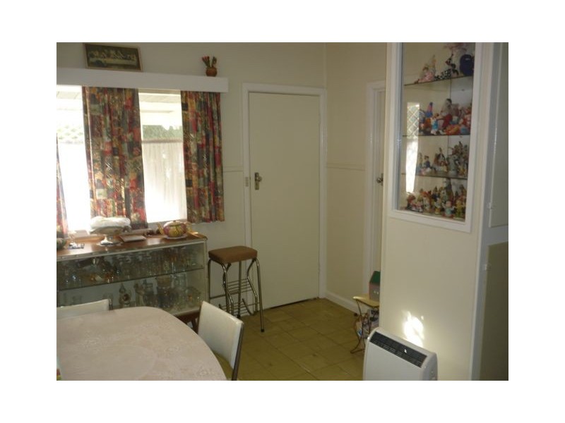 17 Kokoda Avenue, Warracknabeal VIC 3393