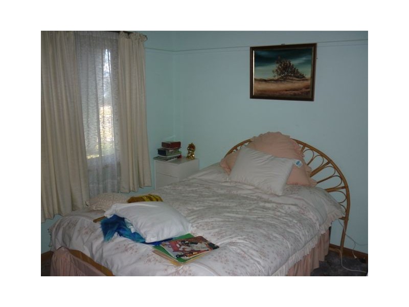 17 Kokoda Avenue, Warracknabeal VIC 3393