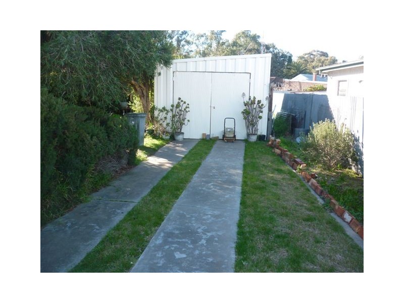 17 Kokoda Avenue, Warracknabeal VIC 3393