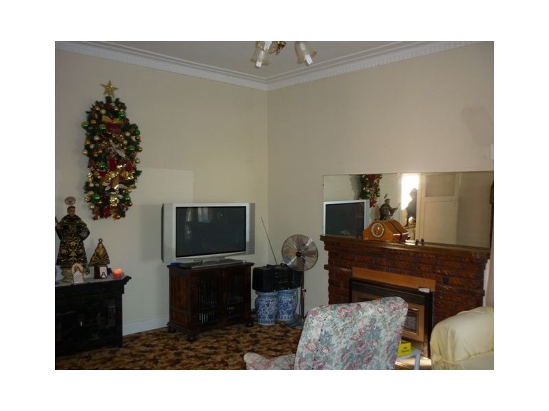 18 Milbourne St, Warracknabeal VIC 3393