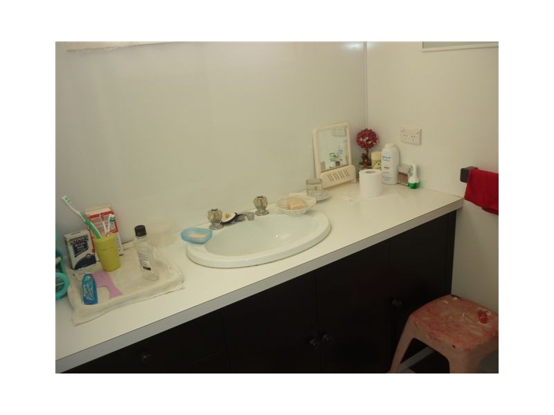 18 Milbourne St, Warracknabeal VIC 3393