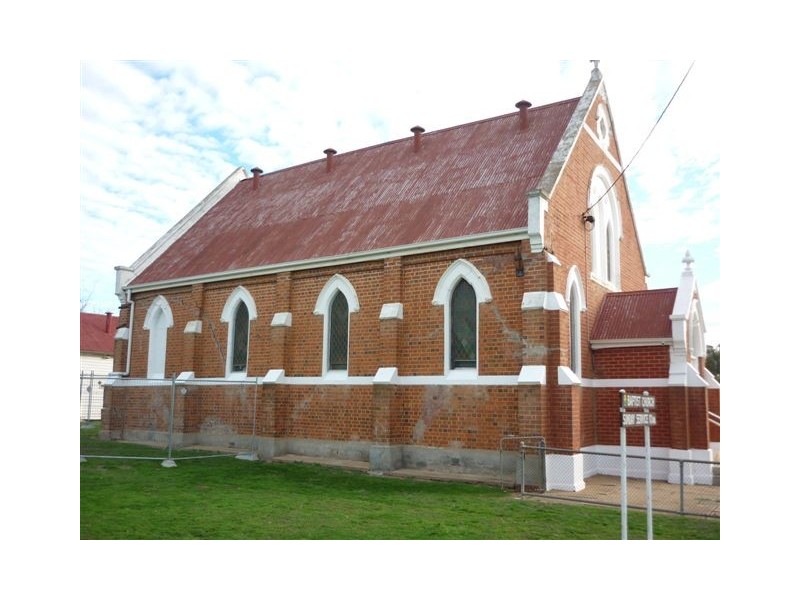 15 Woolcock St, Warracknabeal VIC 3393