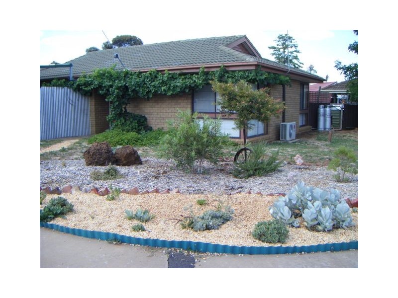 18 Allen Street, Donald VIC 3480