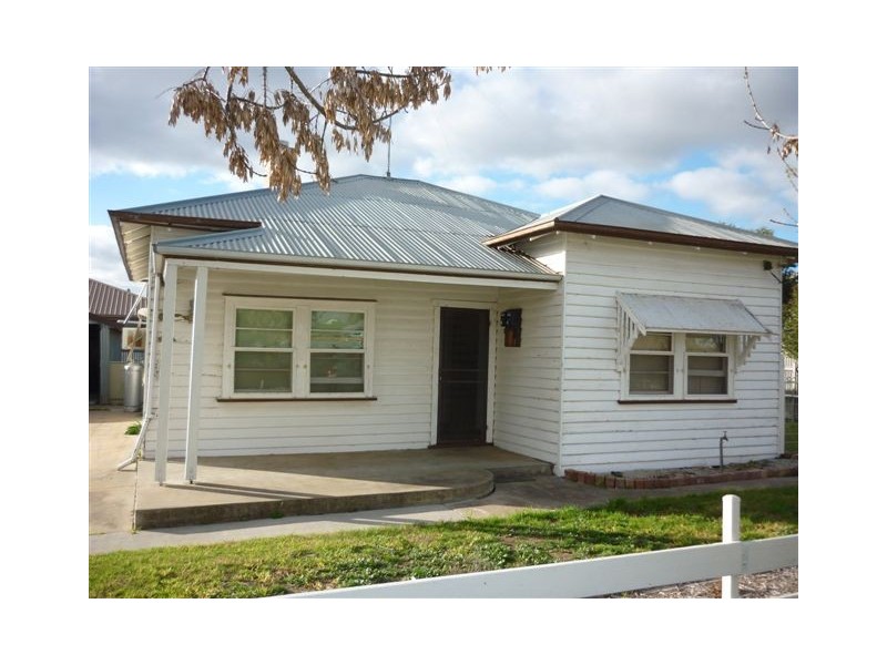 4 Franklin St, Warracknabeal VIC 3393