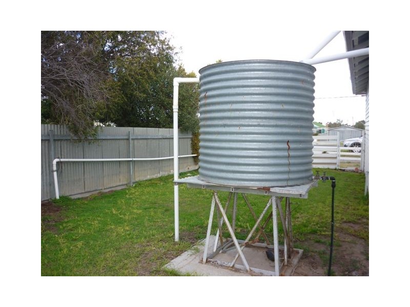 4 Franklin St, Warracknabeal VIC 3393