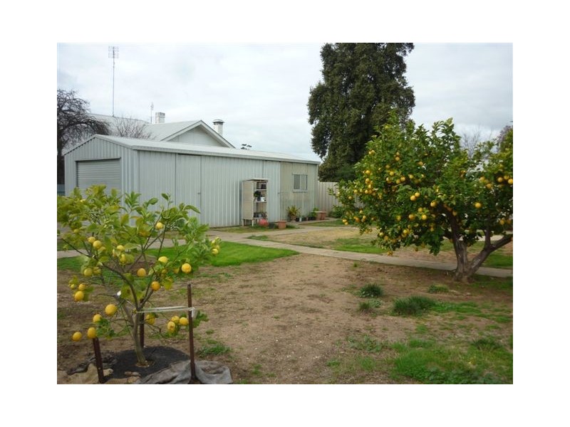 2 Woolcock St, Warracknabeal VIC 3393