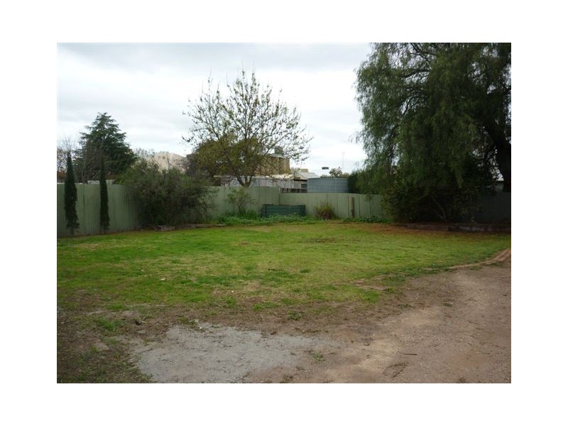 1 Meyer Street, Donald VIC 3480