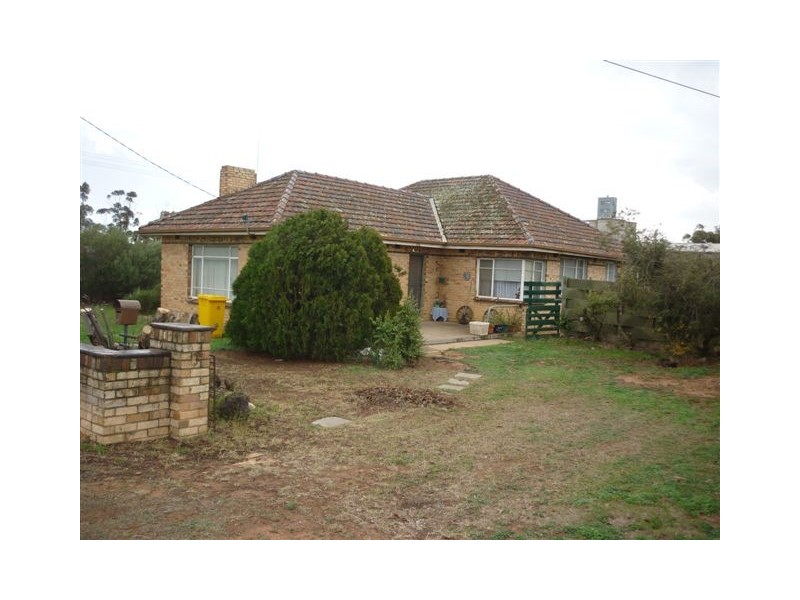 36 Dennys Street, Hopetoun VIC 3396