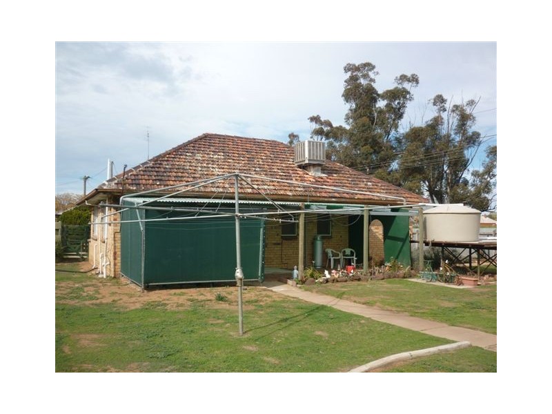 36 Dennys Street, Hopetoun VIC 3396