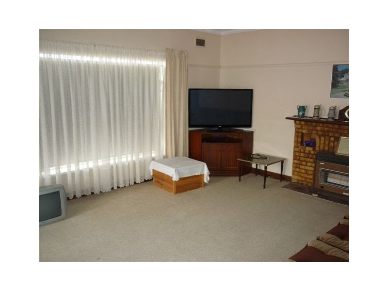 36 Dennys Street, Hopetoun VIC 3396