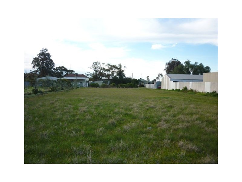 12 McLean Street, Warracknabeal VIC 3393