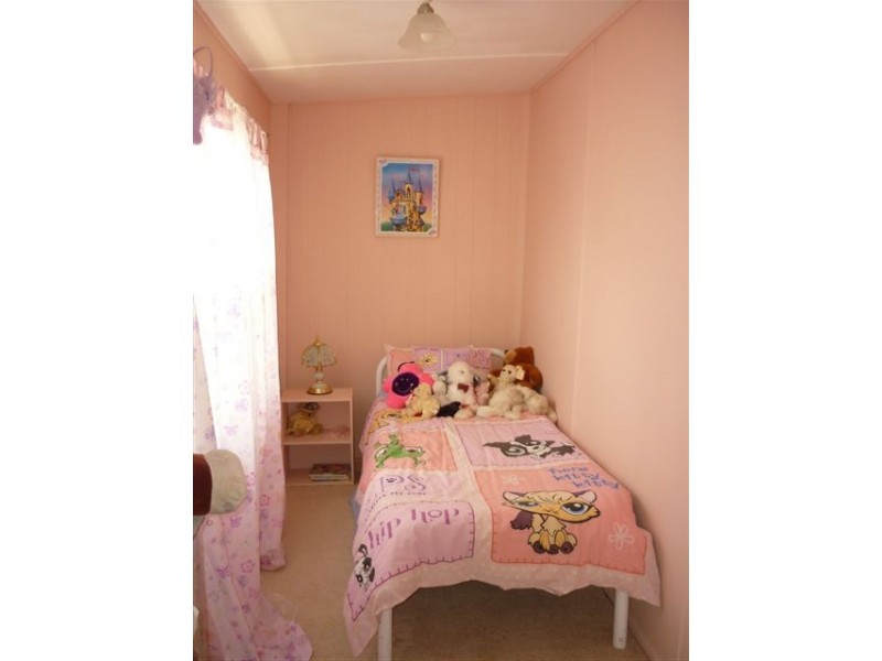 2 Burma Avenue, Warracknabeal VIC 3393