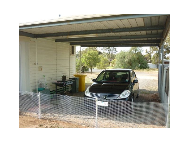 2 Burma Avenue, Warracknabeal VIC 3393