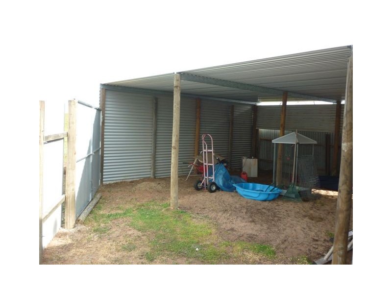 2 Burma Avenue, Warracknabeal VIC 3393