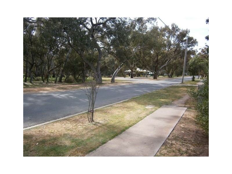 90 Craig Avenue, Warracknabeal VIC 3393