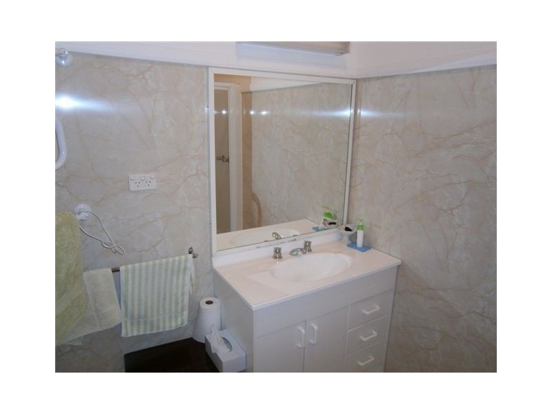 66 Jamouneau Street, Warracknabeal VIC 3393