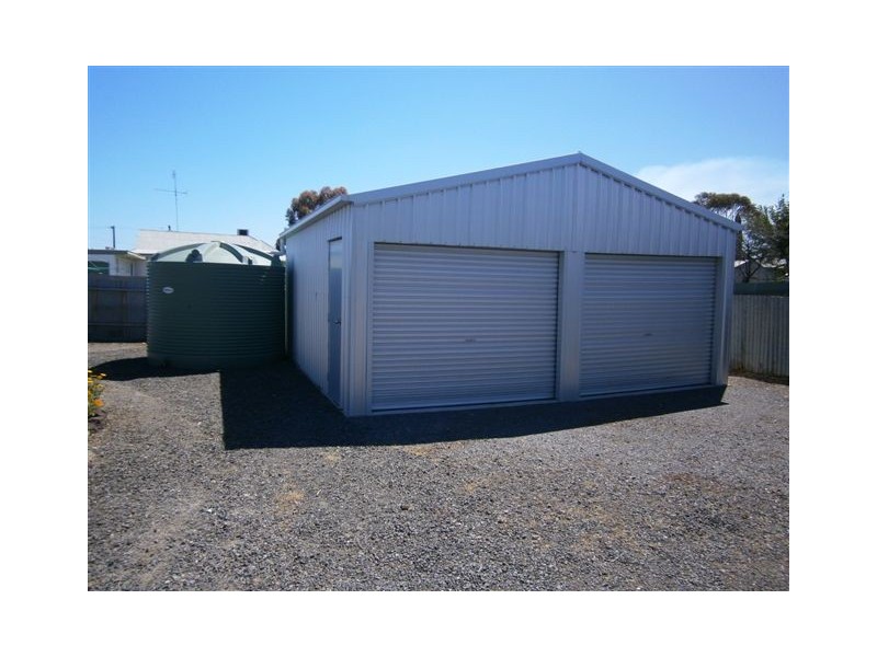 66 Jamouneau Street, Warracknabeal VIC 3393