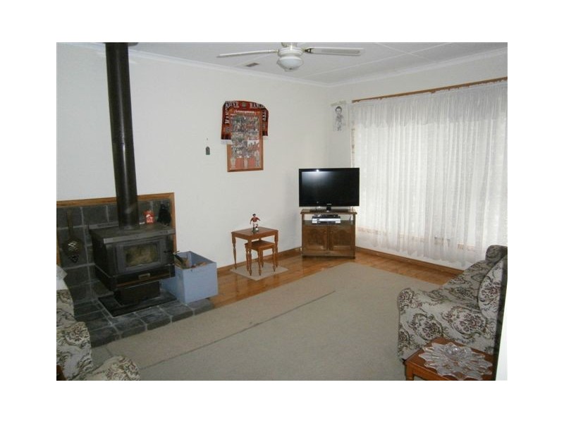 49 Charles Street, Jeparit VIC 3423