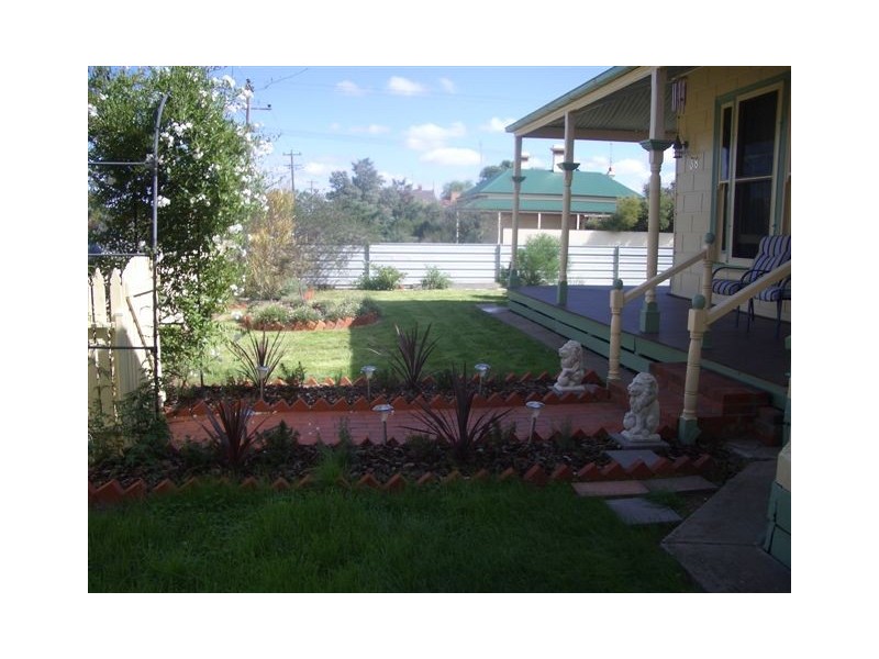 38 Woolcock Street, Warracknabeal VIC 3393