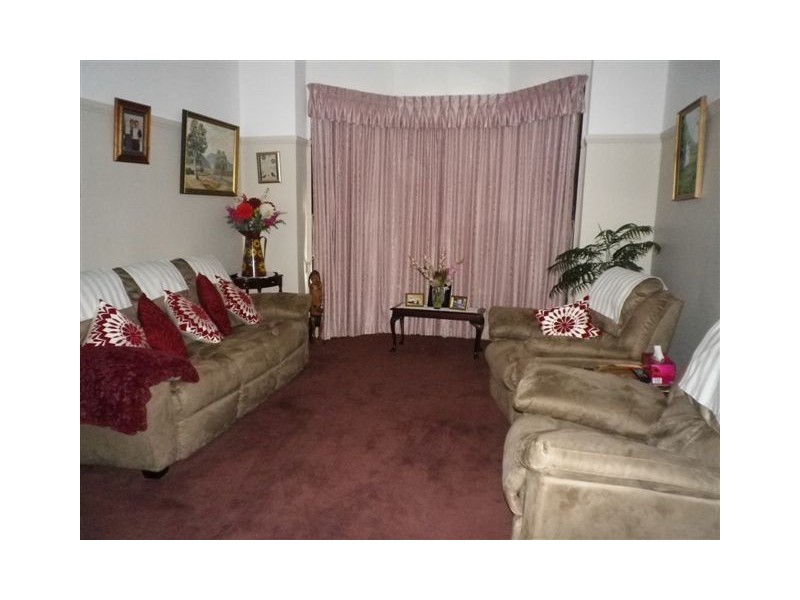 38 Woolcock Street, Warracknabeal VIC 3393