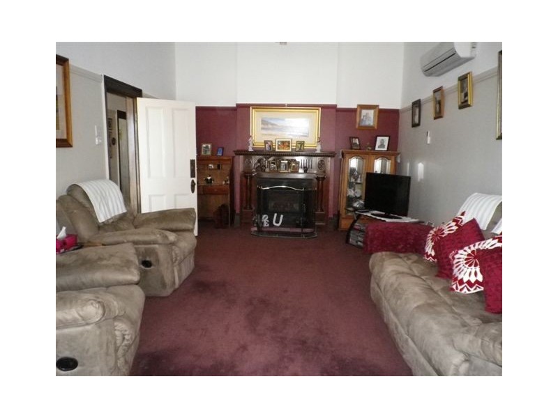 38 Woolcock Street, Warracknabeal VIC 3393