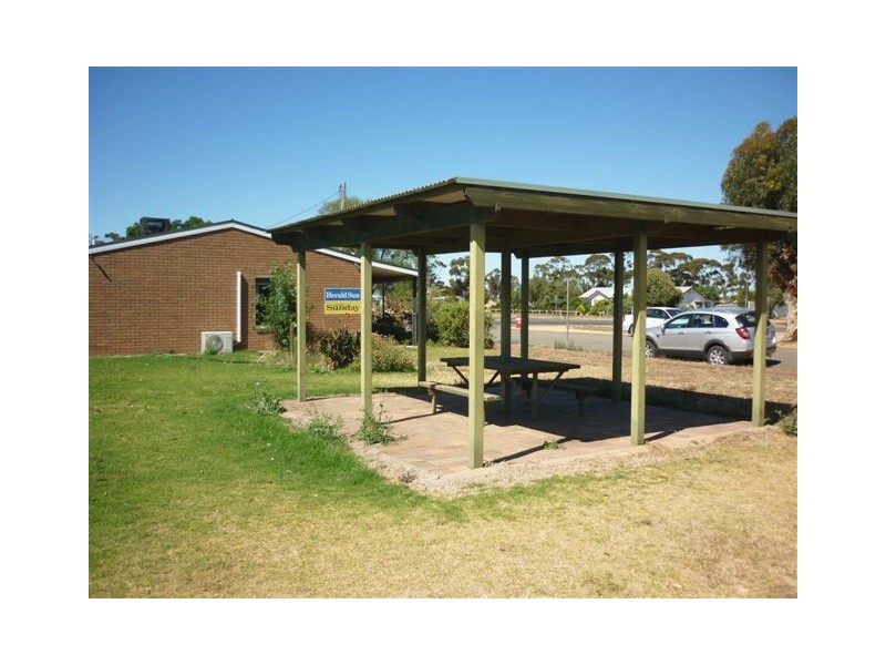 11 Camp Street, Watchem VIC 3482