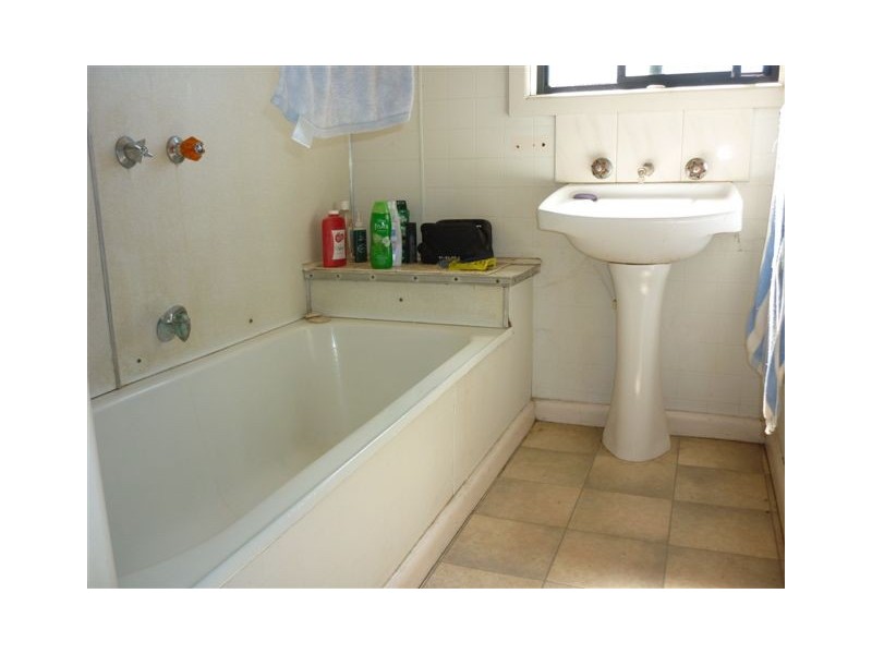 11 Camp Street, Watchem VIC 3482