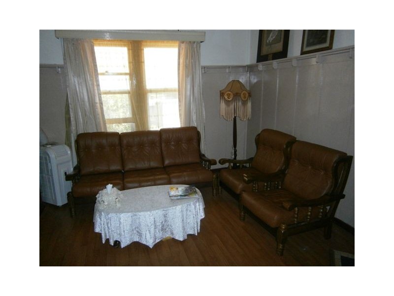 67 Devereux Street, Warracknabeal VIC 3393