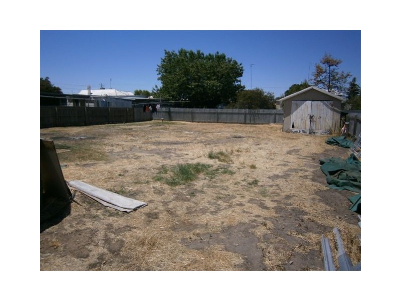 67 Devereux Street, Warracknabeal VIC 3393