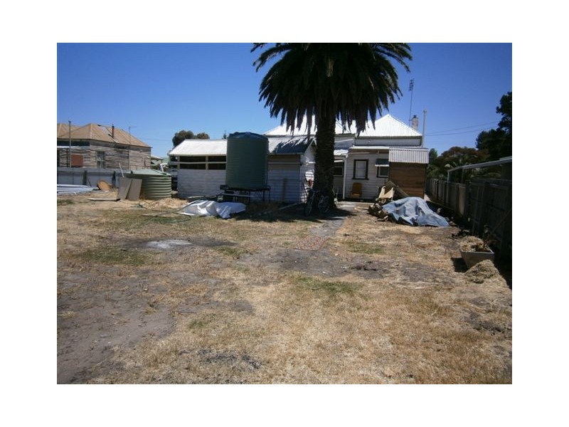 67 Devereux Street, Warracknabeal VIC 3393