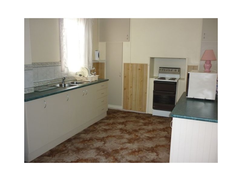 50 Main St, Minyip VIC 3392