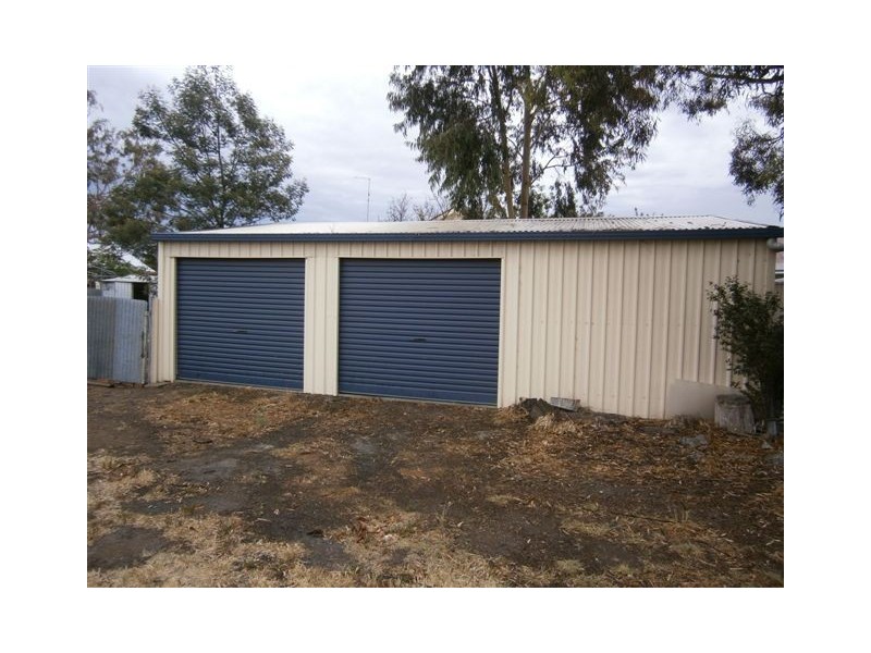 7 Thomas Street, Warracknabeal VIC 3393