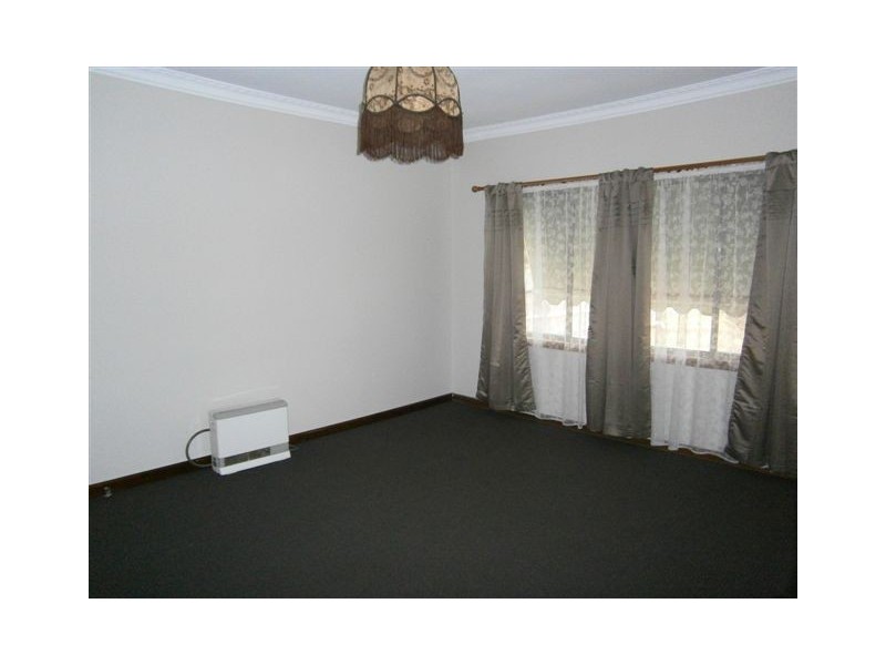 49A Molyneaux Street, Warracknabeal VIC 3393