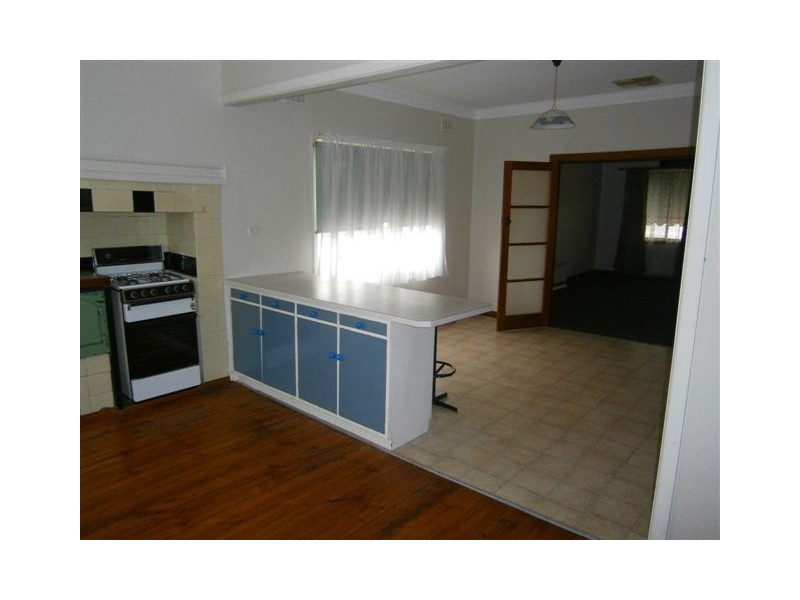 49A Molyneaux Street, Warracknabeal VIC 3393