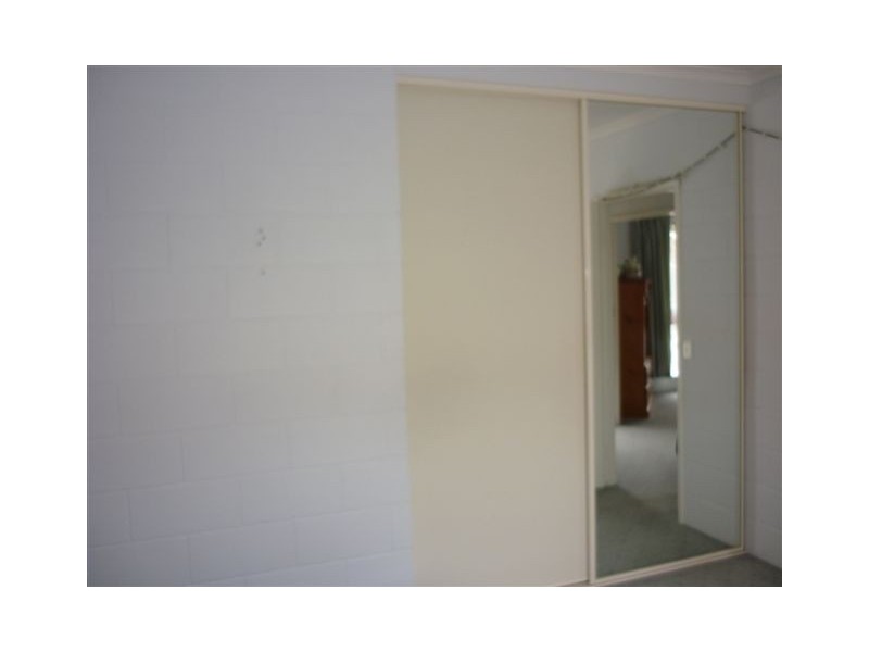 3/4 Livingstone Street, Warracknabeal VIC 3393