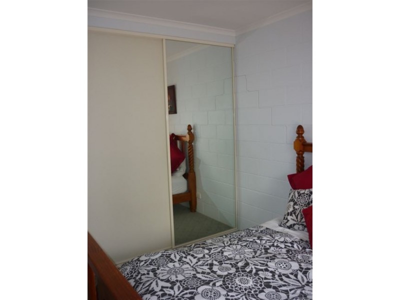 3/4 Livingstone Street, Warracknabeal VIC 3393