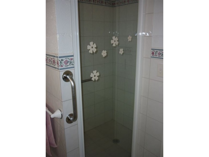 3/4 Livingstone Street, Warracknabeal VIC 3393