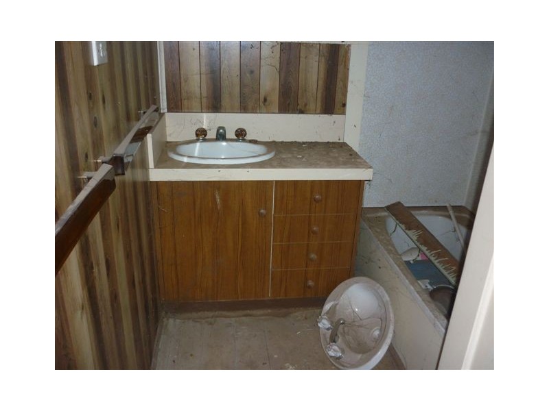 61 Jamouneau Street, Warracknabeal VIC 3393