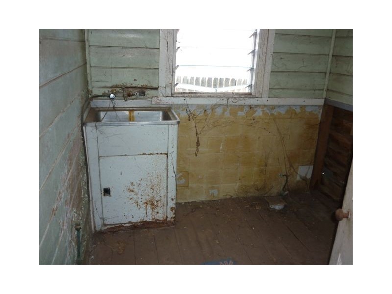 61 Jamouneau Street, Warracknabeal VIC 3393