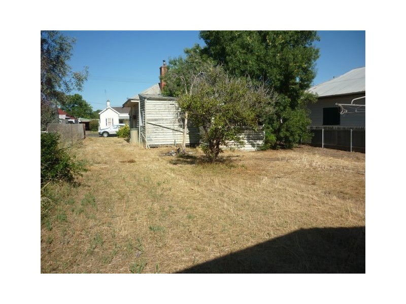 61 Jamouneau Street, Warracknabeal VIC 3393