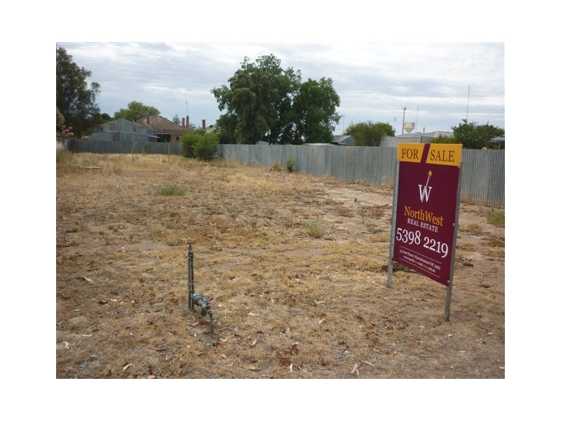 9 Anderson Street, Warracknabeal VIC 3393