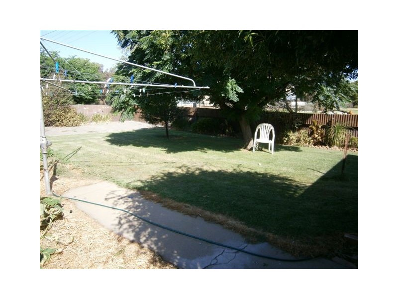 1 Dingwell Street, Beulah VIC 3395