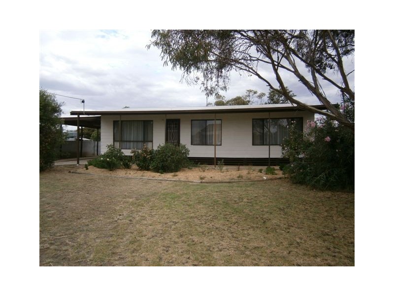 15 Wood Street, Warracknabeal VIC 3393