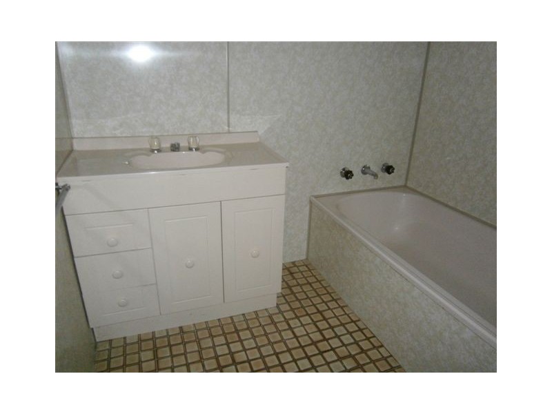 15 Wood Street, Warracknabeal VIC 3393