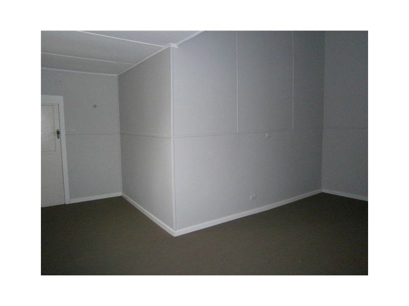42 Jamouneau Street, Warracknabeal VIC 3393