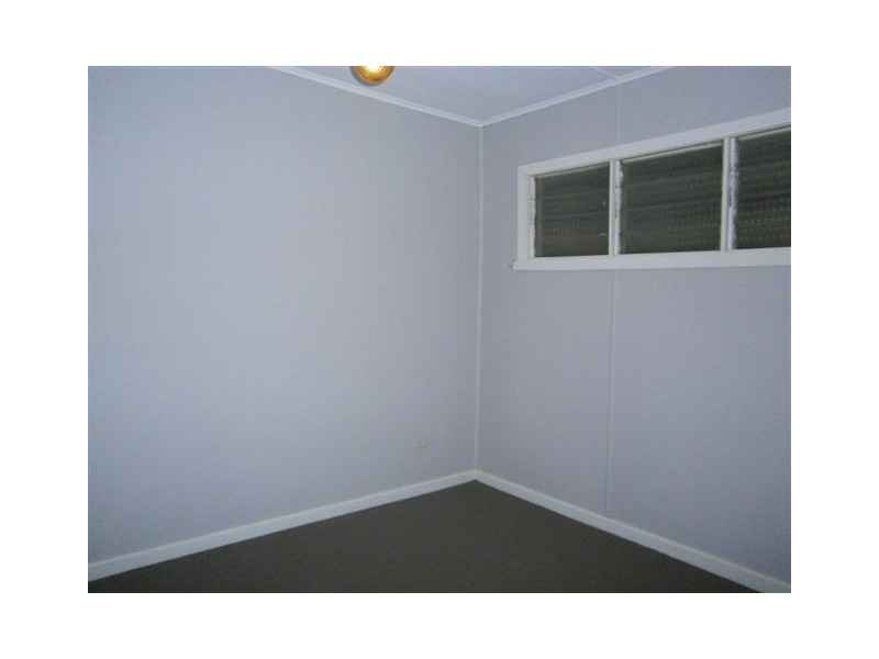 42 Jamouneau Street, Warracknabeal VIC 3393