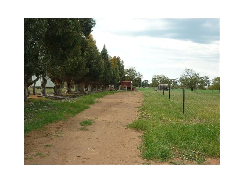 2400 Antwerp – Woorak Road Antwerp Via, Dimboola VIC 3414