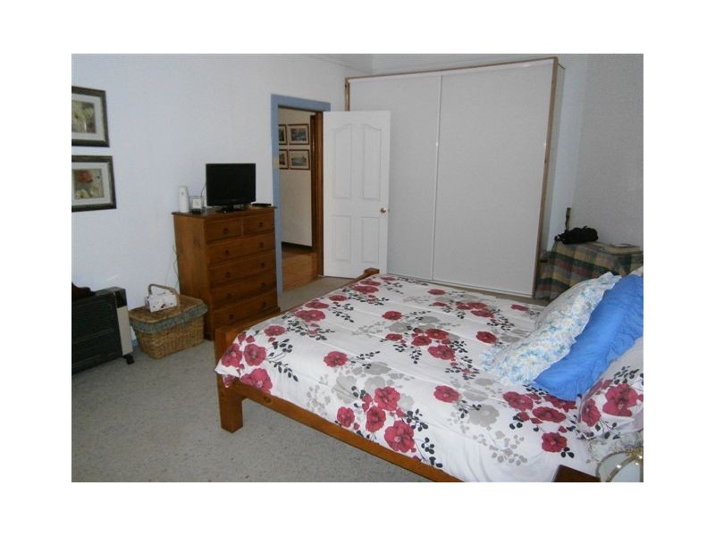 8 Craig Avenue, Warracknabeal VIC 3393